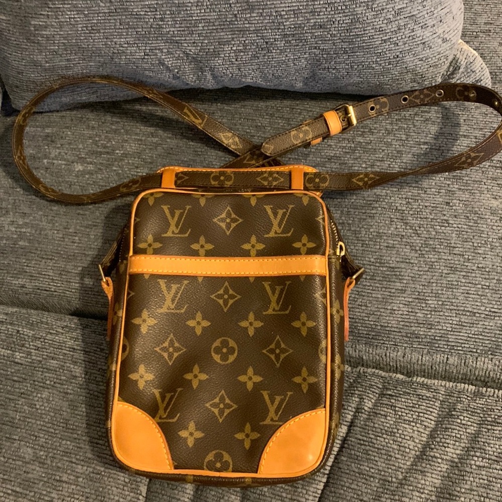 Louis Vuitton Danube Crossbody in EXCELLENT Condition